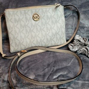 Authentic michael kors crossbody